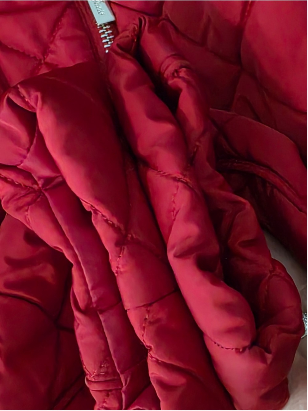 GUESS Women's Red Quilted Puffer Jacket XL - Picture 5 of 7